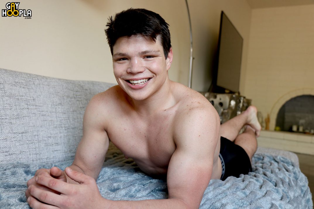 GayHoopla : Teen Jock Josh Farve Jerks Off