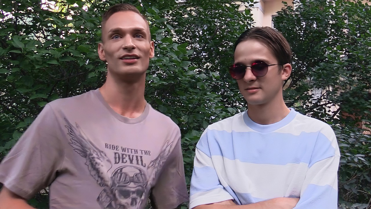Czech Hunter 757 Gay Porn Video of Czech Hunter | GayMobile.fr