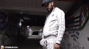 Malik le Pacha exhibe sa grosse bite